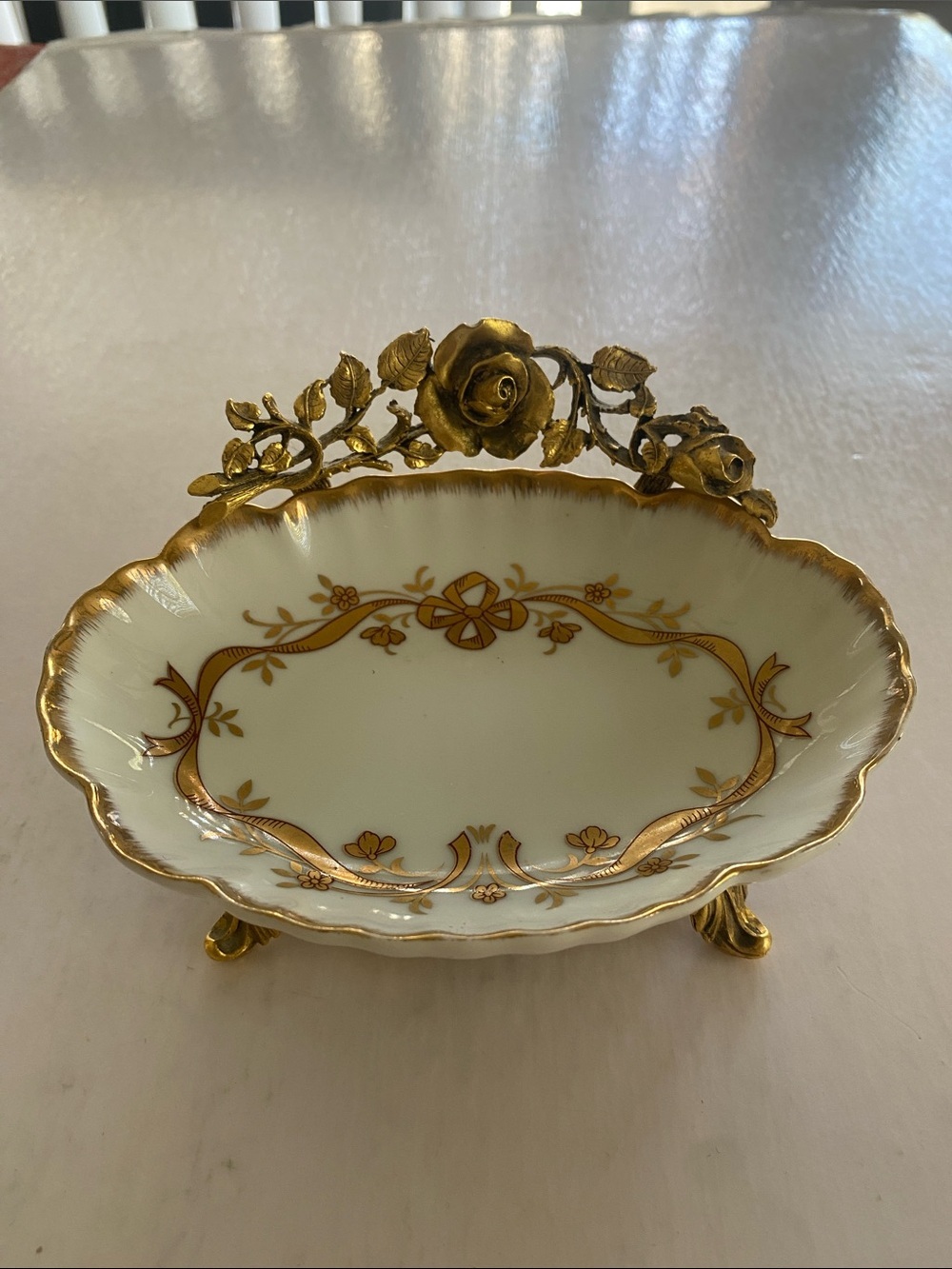Vintage Matson Trinket Soap Dish Rose Garland 24K Gold Plated Footed 605 571A